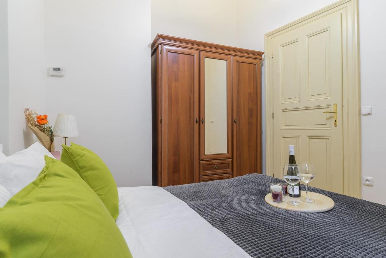 Cozy Apartment Near Stefanikuv Most Prága Kültér fotó